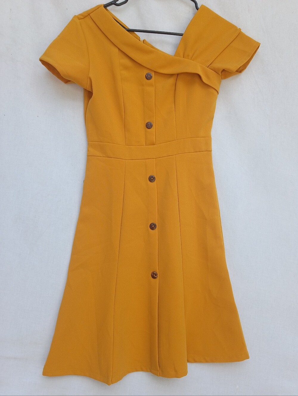 Dolce Vita Mustard Yellow Off-Shoulder Button-Front Midi Dress Asymmetrical